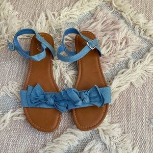 CUTE BOW SANDALS